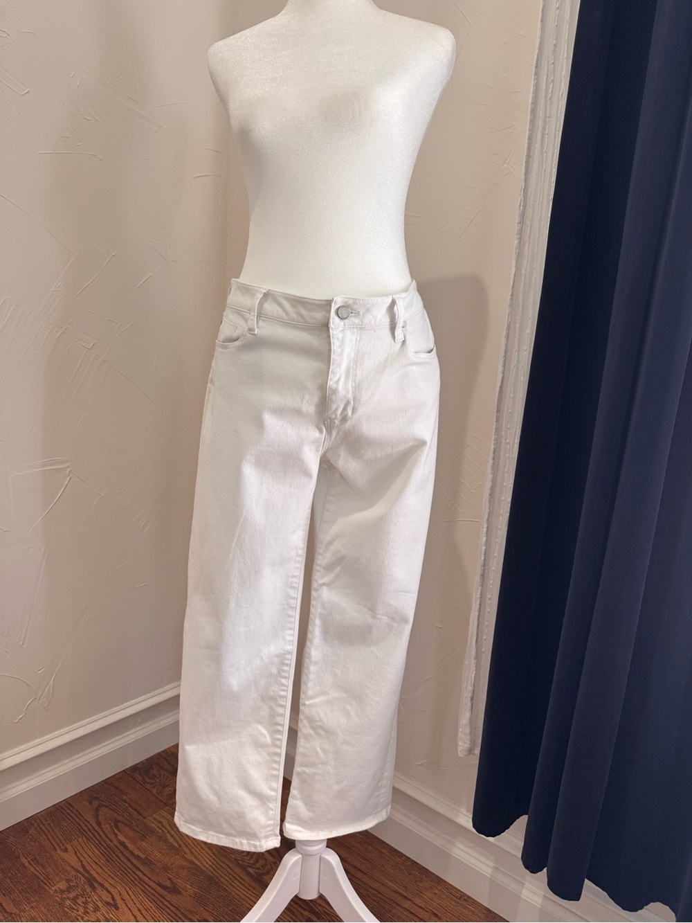 Liverpool Jeans Company White Cropped Straight Leg Women's Jeans